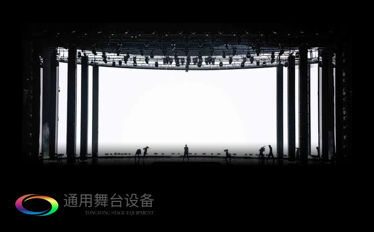 視覺(jué)屏幕為主、條狀LED屏幕、燈光設(shè)備及舞臺(tái)幕布詮釋當(dāng)下舞臺(tái)設(shè)計(jì)潮流
